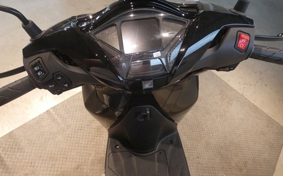 Gebrauchtmotorrad Honda SH350i - Bild 7