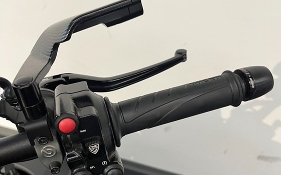 Gebrauchtmotorrad Ducati Streetfighter V4 S - Bild 8