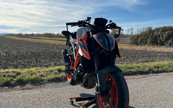 Gebrauchtmotorrad KTM 1290 Super Duke R - Bild 1