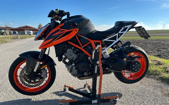 Gebrauchtmotorrad KTM 1290 Super Duke R - Bild 3