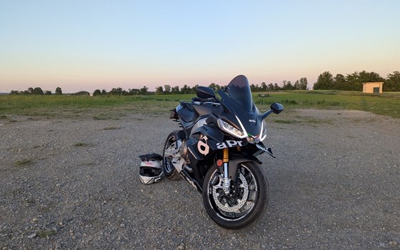 Gebrauchtmotorrad Aprilia RS 660 - Bild 1