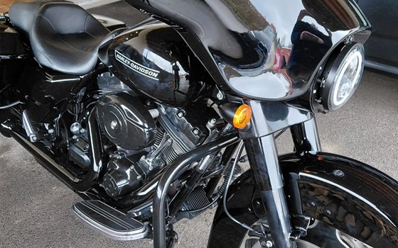 Gebrauchtmotorrad Harley-Davidson Street Glide FLHX - Bild 4