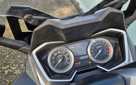 Gebrauchtmotorrad Honda Forza 350 - Bild 11