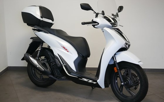 Gebrauchtmotorrad Honda SH125i - Bild 1