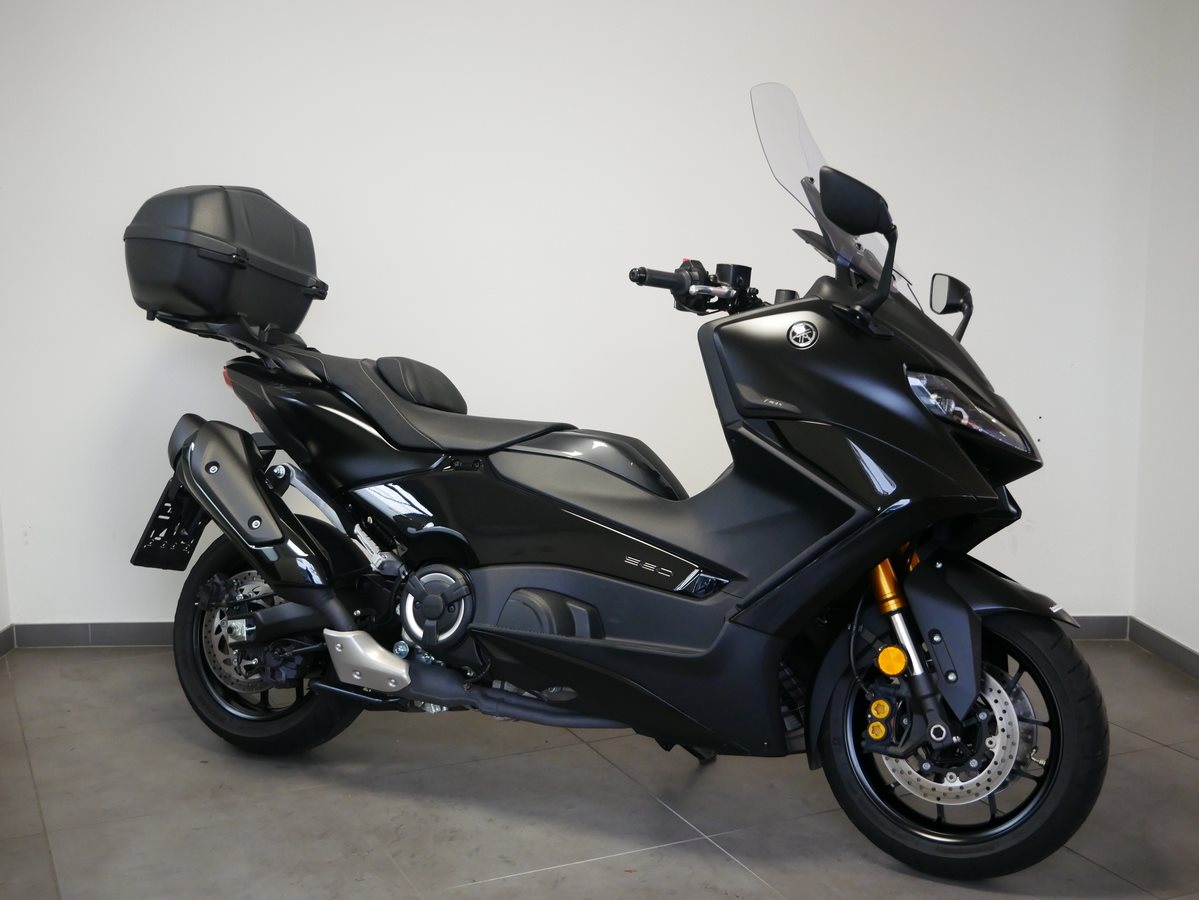 Yamaha TMAX Tech MAX 