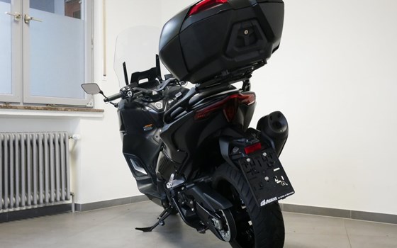 Gebrauchtmotorrad Yamaha TMAX Tech MAX - Bild 11