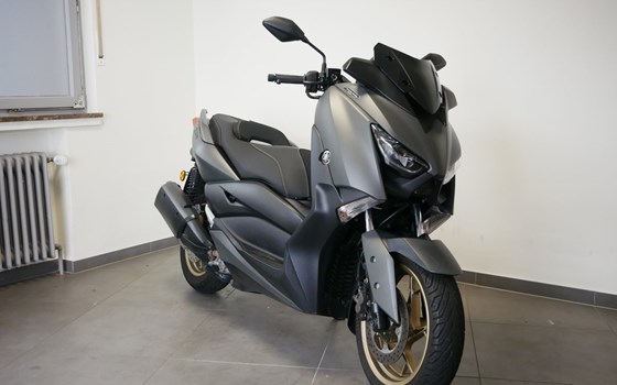 Gebrauchtmotorrad Yamaha XMAX 300 Tech MAX - Bild 3