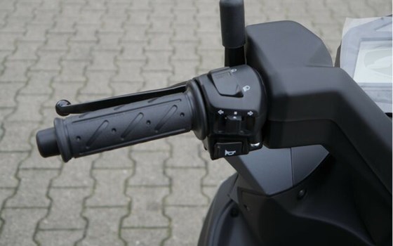 Neufahrzeug Kymco Super 8 R 50i - Bild 13