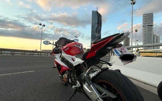 Gebrauchtmotorrad BMW S 1000 RR - Bild 4