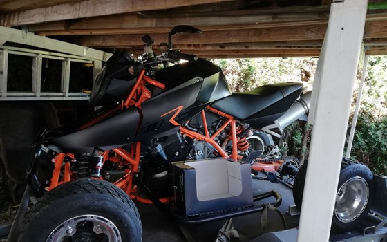 Gebrauchtmotorrad E-ATV 990 Super Duke R - Bild 9