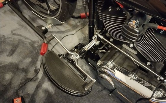 Gebrauchtmotorrad Harley-Davidson Softail Breakout FXSB - Bild 6