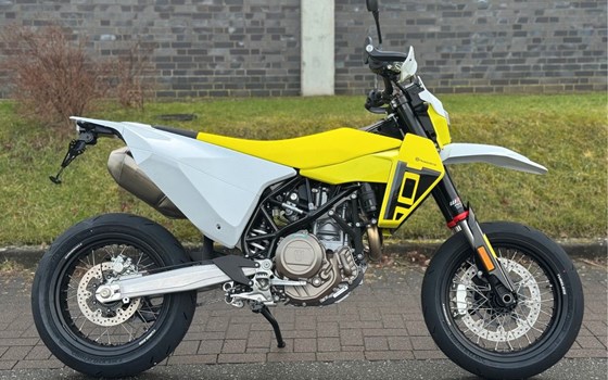 Neufahrzeug Husqvarna 701 Supermoto - Bild 1