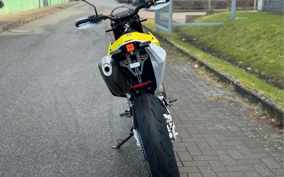 Neufahrzeug Husqvarna 701 Supermoto - Bild 11