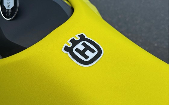 Neufahrzeug Husqvarna 701 Supermoto - Bild 14