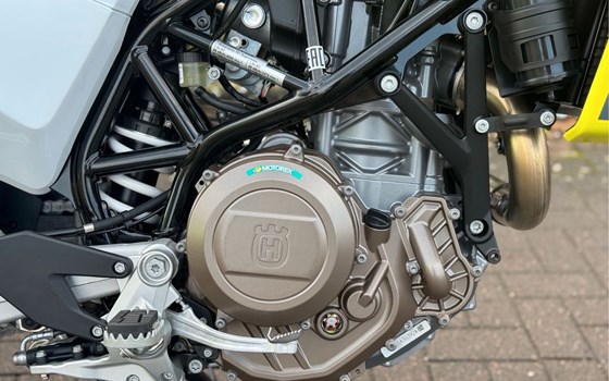 Neufahrzeug Husqvarna 701 Supermoto - Bild 15