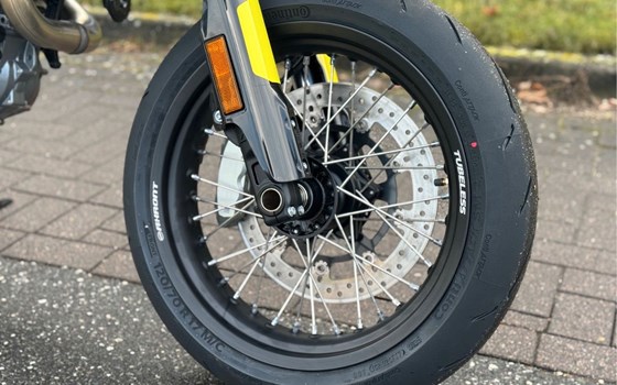 Neufahrzeug Husqvarna 701 Supermoto - Bild 16