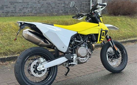 Neufahrzeug Husqvarna 701 Supermoto - Bild 3