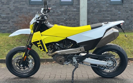 Neufahrzeug Husqvarna 701 Supermoto - Bild 4