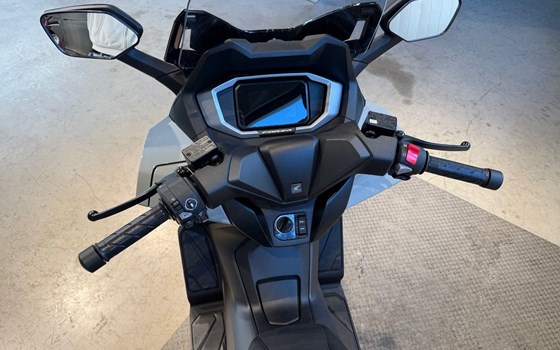 Gebrauchtmotorrad Honda Forza 350 - Bild 7