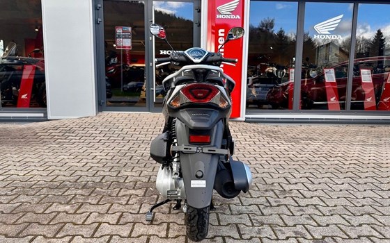 Gebrauchtmotorrad Honda SH125i - Bild 8
