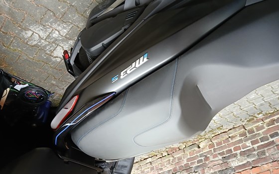 Gebrauchtmotorrad Piaggio MP3 400 Sport - Bild 2