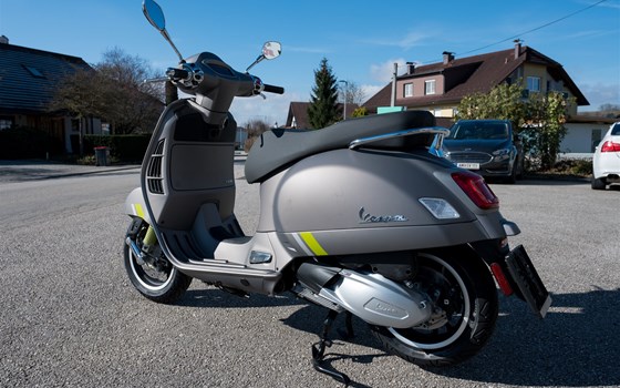 Neufahrzeug Vespa GTS 300 hpe Super Tech - Bild 3