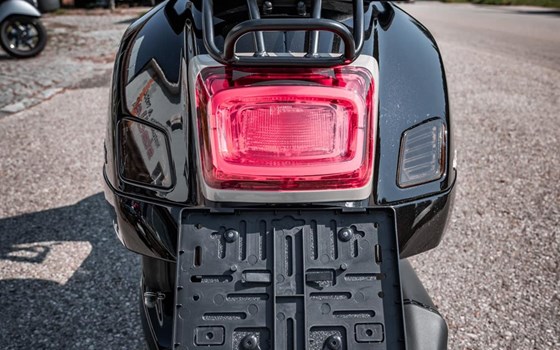 Neufahrzeug Vespa GTS 300 hpe - Bild 4