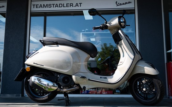 Gebrauchtmotorrad Vespa Primavera 125 - Bild 3