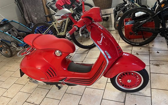 Gebrauchtmotorrad Vespa 946 125 i.e. 3V RED - Bild 11