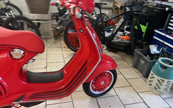 Gebrauchtmotorrad Vespa 946 125 i.e. 3V RED - Bild 13