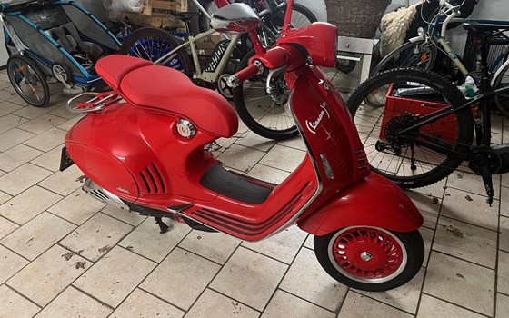 Gebrauchtmotorrad Vespa 946 125 i.e. 3V RED - Bild 2