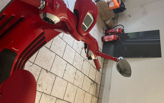 Gebrauchtmotorrad Vespa 946 125 i.e. 3V RED - Bild 8