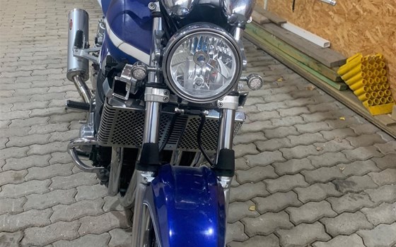 Gebrauchtmotorrad Suzuki GSX 1400 - Bild 2