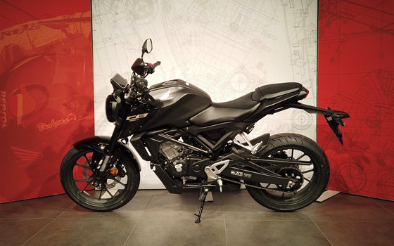 Gebrauchtmotorrad Honda CB125R - Bild 6