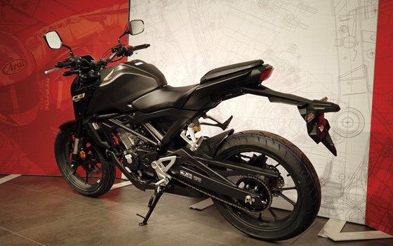 Gebrauchtmotorrad Honda CB125R - Bild 4