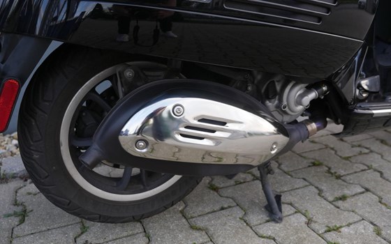 Gebrauchtmotorrad Vespa GTS 300 Super - Bild 10