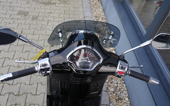 Gebrauchtmotorrad Vespa GTS 300 Super - Bild 16