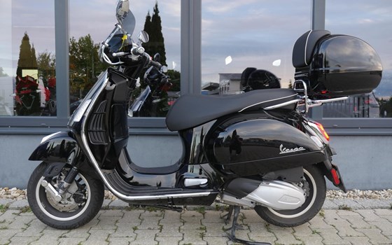 Gebrauchtmotorrad Vespa GTS 300 Super - Bild 2