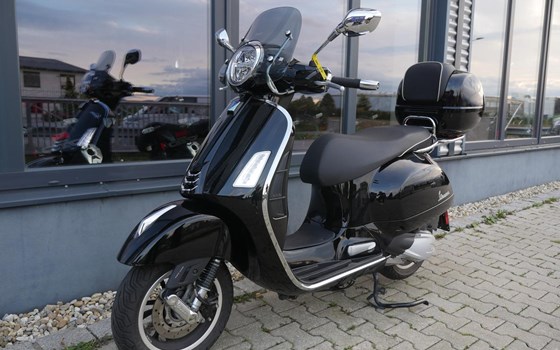 Gebrauchtmotorrad Vespa GTS 300 Super - Bild 5