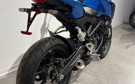 Gebrauchtmotorrad Honda CB125R - Bild 3