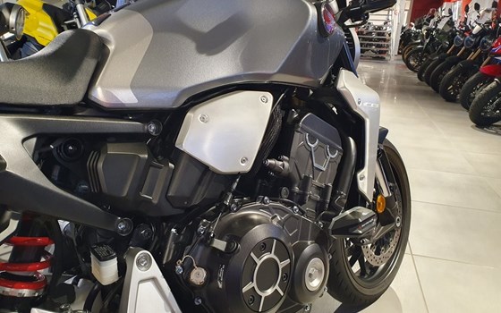 Gebrauchtmotorrad Honda CB 1000 R - Bild 9