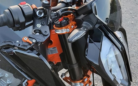 Gebrauchtmotorrad KTM 890 Duke R - Bild 4