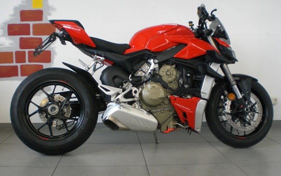 Gebrauchtmotorrad Ducati Streetfighter V4 - Bild 1