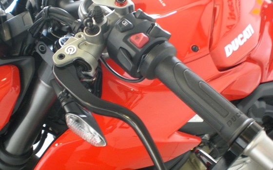 Gebrauchtmotorrad Ducati Streetfighter V4 - Bild 9