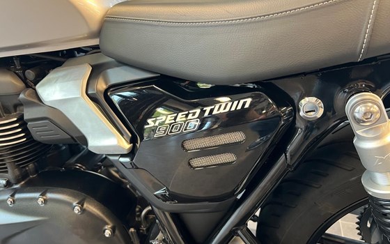 Gebrauchtmotorrad Triumph Speed Twin 900 - Bild 10
