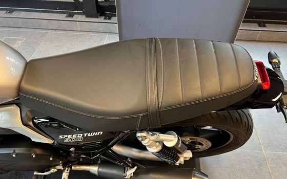 Gebrauchtmotorrad Triumph Speed Twin 900 - Bild 20
