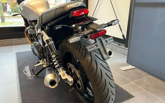 Gebrauchtmotorrad Triumph Speed Twin 900 - Bild 4