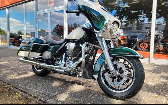 Gebrauchtmotorrad Harley-Davidson Electra Glide Ultra Classic FLHTCU - Bild 2