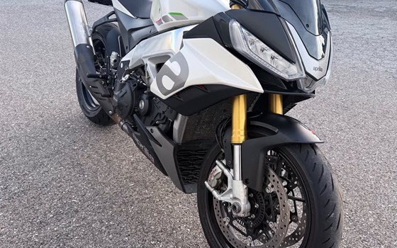 Gebrauchtmotorrad Aprilia Tuono V4 1100 - Bild 1