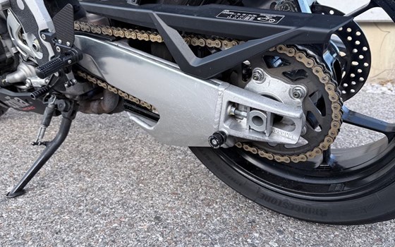 Gebrauchtmotorrad Aprilia Tuono V4 1100 - Bild 11